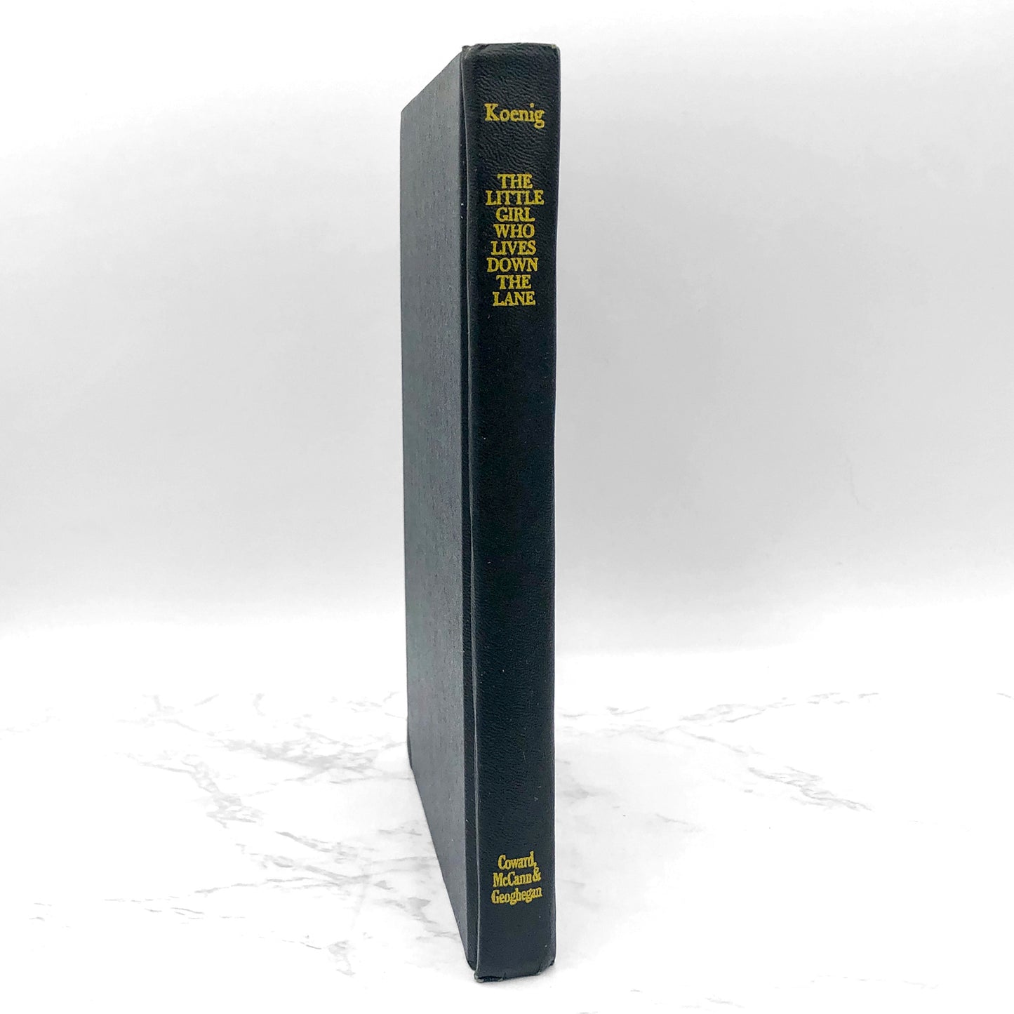 The Little Girl Who Lives Down the Lane by Laird Koenig [FIRST BOOK CLUB EDITION] 1974 • Coward McCann