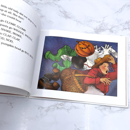 The Little Old Lady Who Was Not Afraid of Anything by Linda Williams & Megan Lloyd [FIRST EDITION] 1986 • Later Printing • HarperCollins