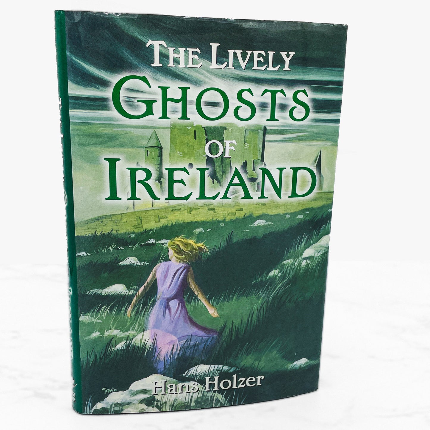 The Lively Ghosts of Ireland by Hans Holzer [HARDCOVER RE-ISSUE] 1996 • Wings