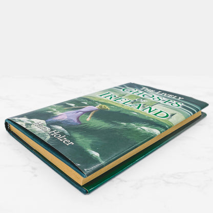 The Lively Ghosts of Ireland by Hans Holzer [HARDCOVER RE-ISSUE] 1996 • Wings