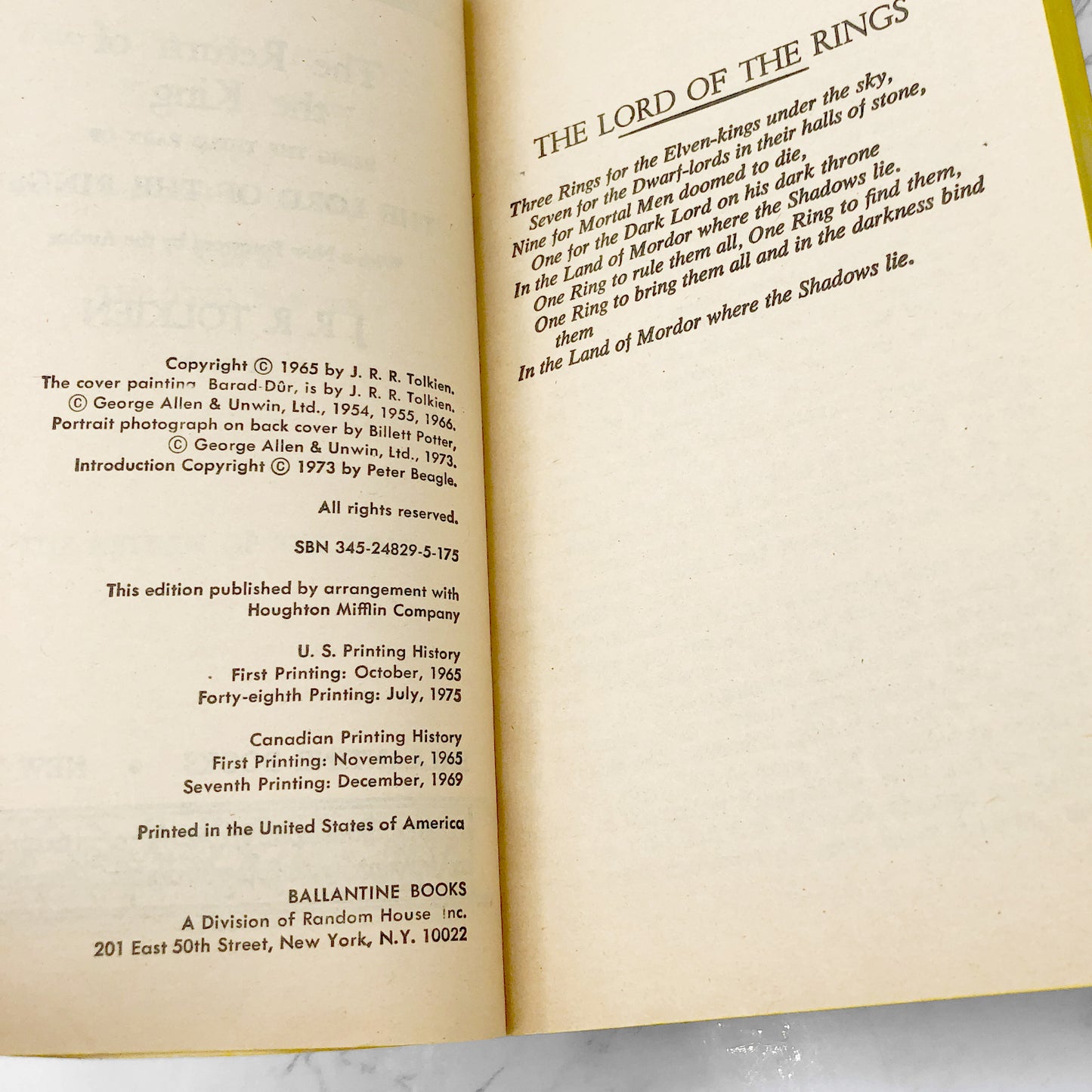 The Return of the King by J.R.R. Tolkien [1975 PAPERBACK] • Lord of the Rings #3 • Ballantine