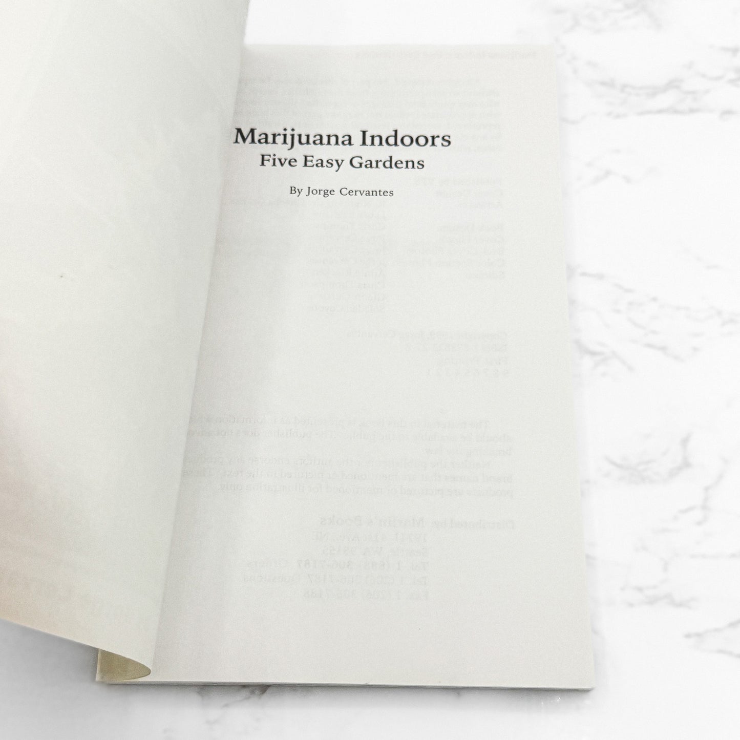 Marijuana Indoors: Five Easy Gardens by Jorge Cervantes [FIRST EDITION PAPERBACK] 1999