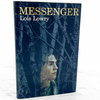 Messenger by Lois Lowry SIGNED! [FIRST EDITION • FIRST PRINTING] 2004 • The Giver #3