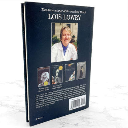 Messenger by Lois Lowry SIGNED! [FIRST EDITION • FIRST PRINTING] 2004 • The Giver #3