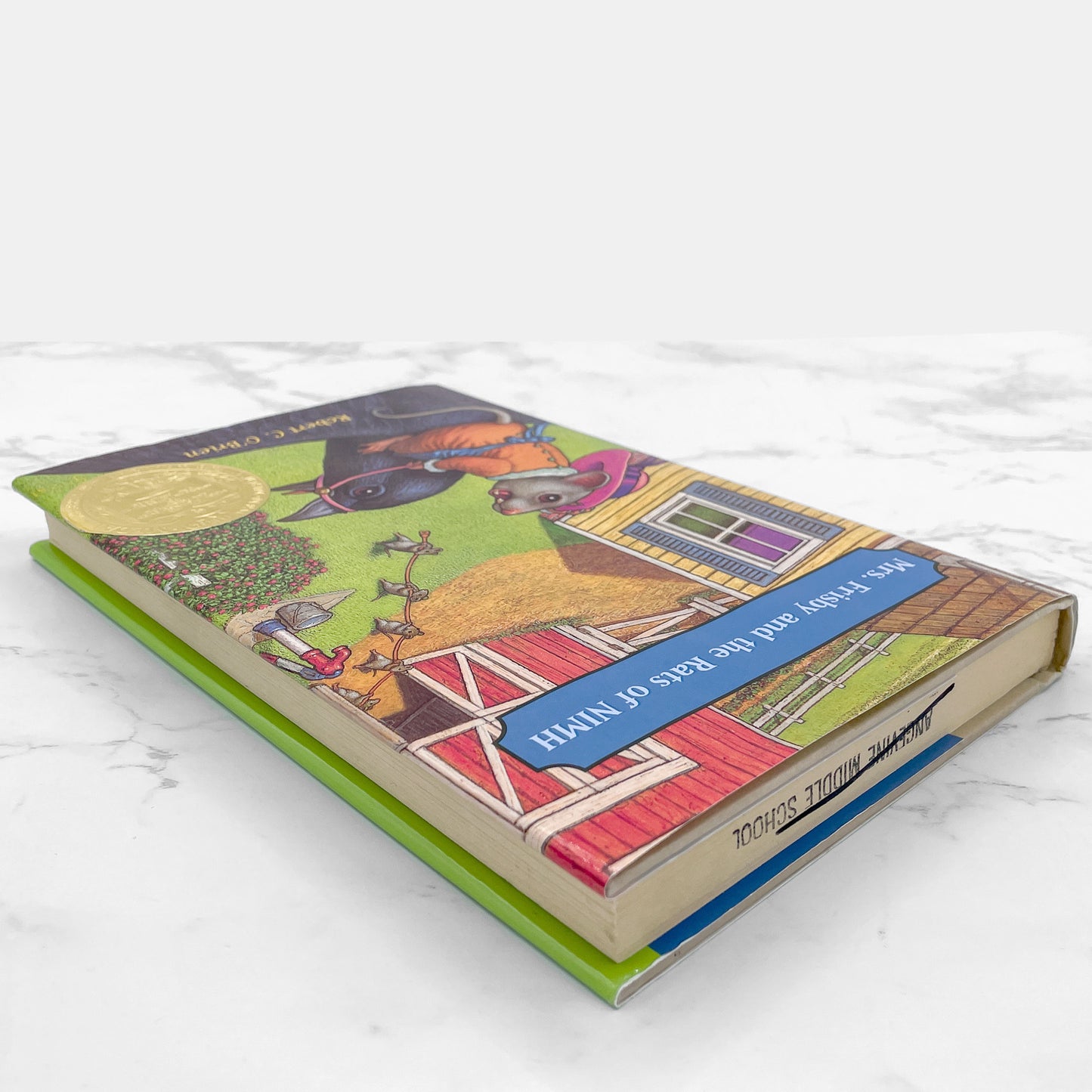 Mrs. Frisby and The Rats of NIMH by Robert C. O'Brien [HARDCOVER RE-PRINT] • 90's • Atheneum