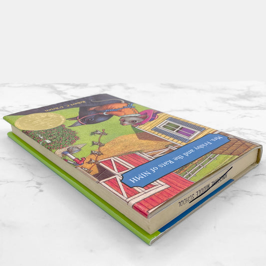 Mrs. Frisby and The Rats of NIMH by Robert C. O'Brien [HARDCOVER RE-PRINT] • 90's • Atheneum