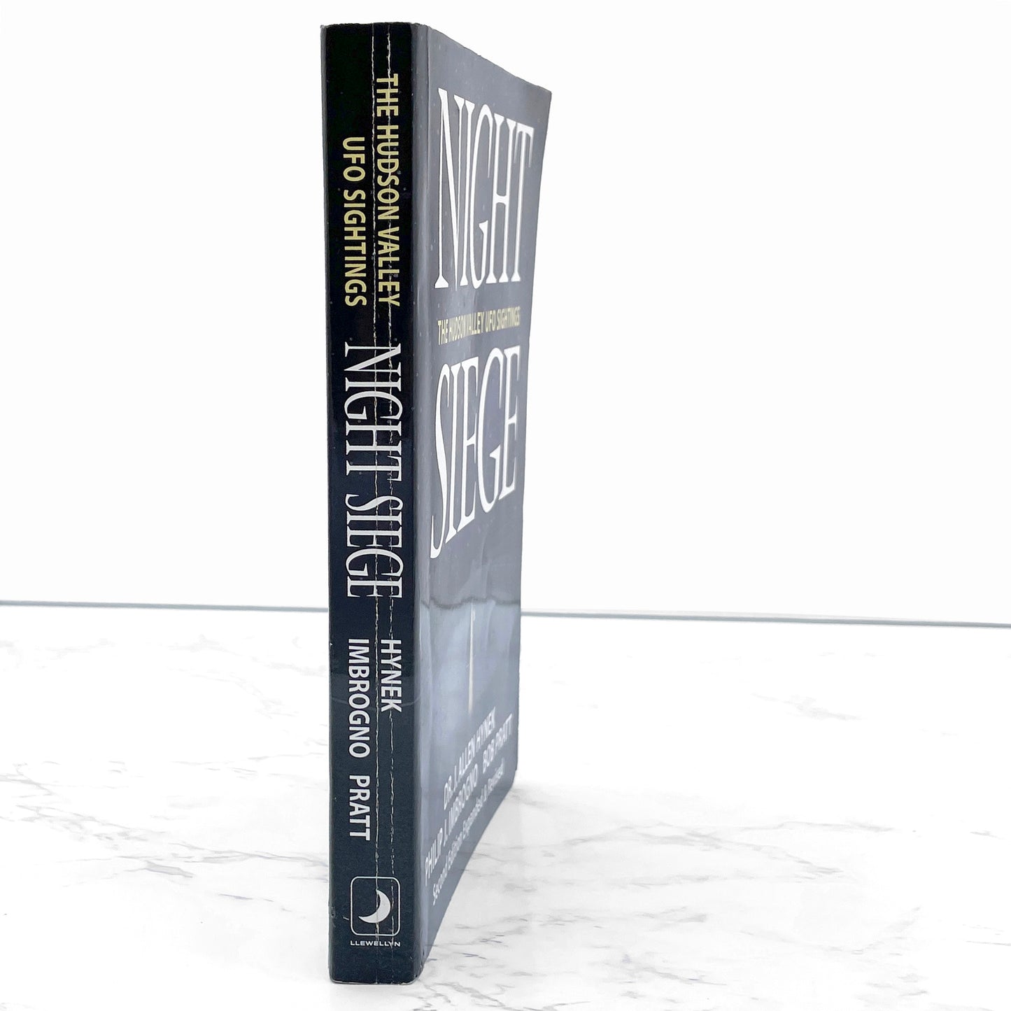 Night Siege: The Hudson Valley UFO Sightings by J. Allen Hynek, Philip Imbrogno & Bob Pratt [SECOND EDITION] 1998