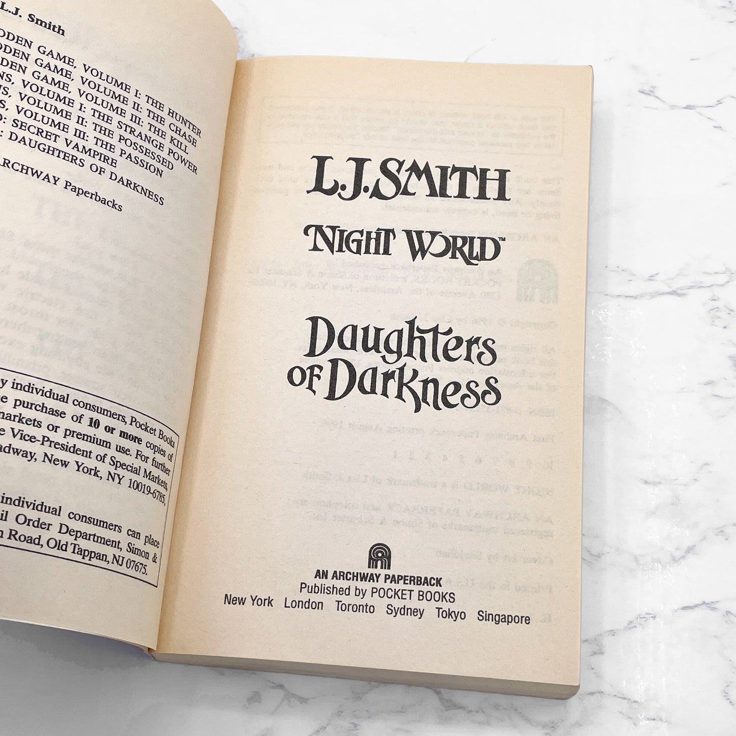 Night World: Daughters of Darkness by L.J. Smith [FIRST EDITION • FIRST PRINTING] 1996 • Archway