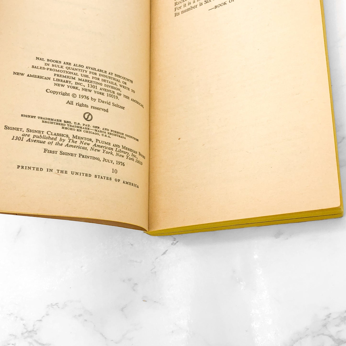 The Omen by David Seltzer [FIRST PAPERBACK EDITION] 1976 • Signet