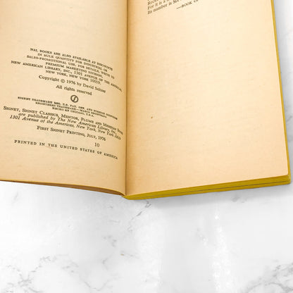 The Omen by David Seltzer [FIRST PAPERBACK EDITION] 1976 • Signet