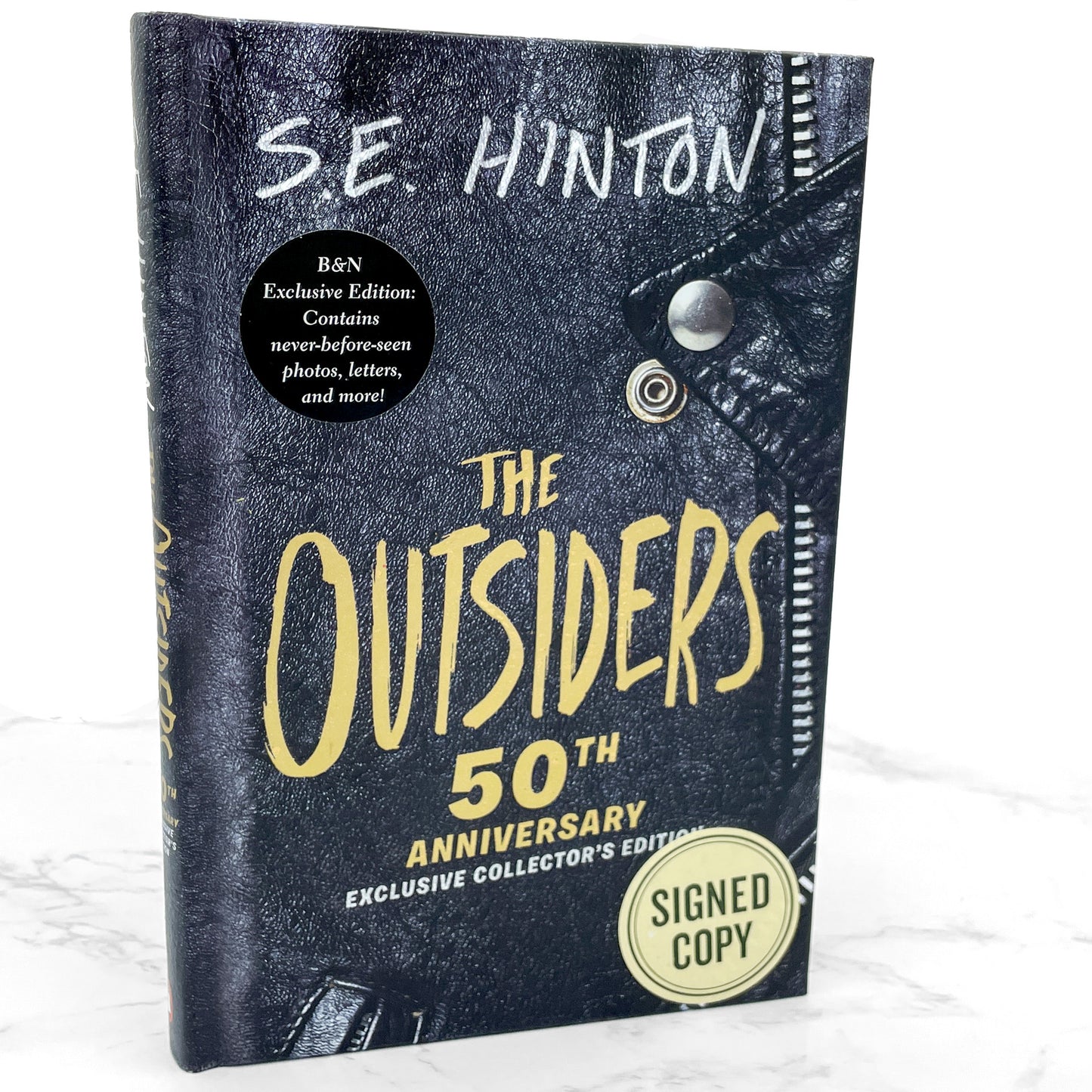 The Outsiders by S.E. Hinton SIGNED! [EXCLUSIVE COLLECTOR'S EDITION] 2017 • Rare 50th Anniversary Hardcover Variant • Penguin