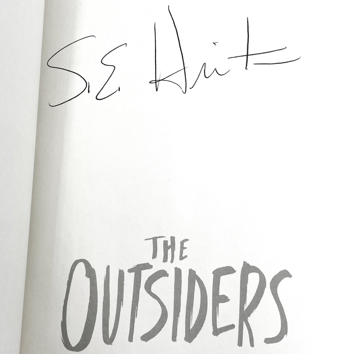 The Outsiders by S.E. Hinton SIGNED! [EXCLUSIVE COLLECTOR'S EDITION] 2017 • Rare 50th Anniversary Hardcover Variant • Penguin