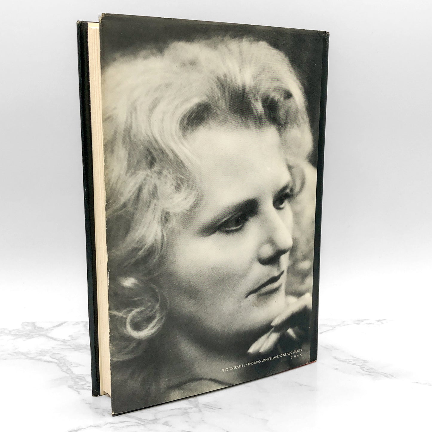 Petals on the Wind by V.C. Andrews [1980 HARDCOVER] • Simon & Schuster