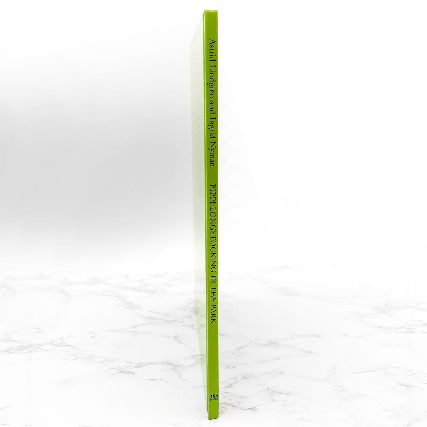 Pippi Longstocking in the Park by Astrid Lindgren [U.S. FIRST EDITION] 2001 • R&S Books • Mint!