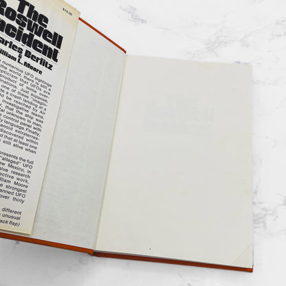 The Roswell Incident by Charles Berlitz & William L. Moore [FIRST EDITION] 1980 • Grosset & Dunlap