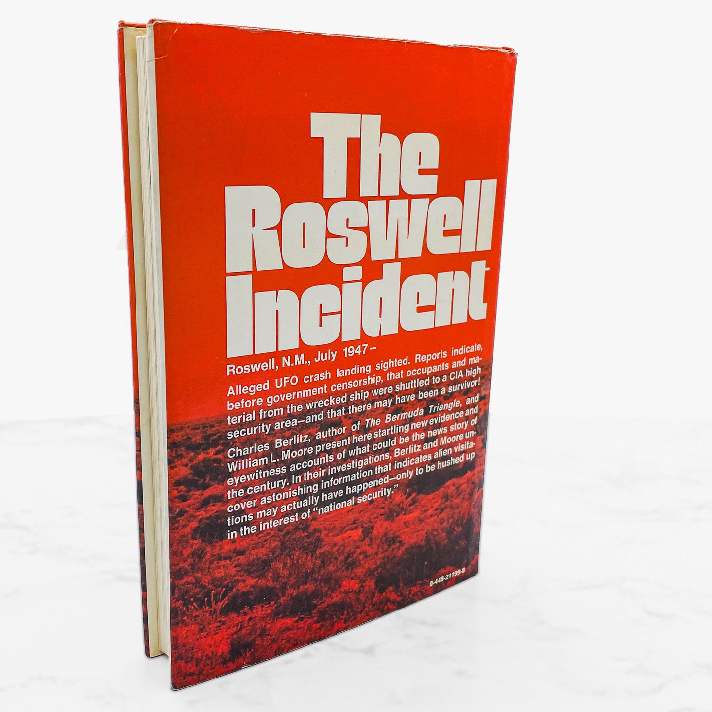 The Roswell Incident by Charles Berlitz & William L. Moore [FIRST EDITION] 1980 • Grosset & Dunlap
