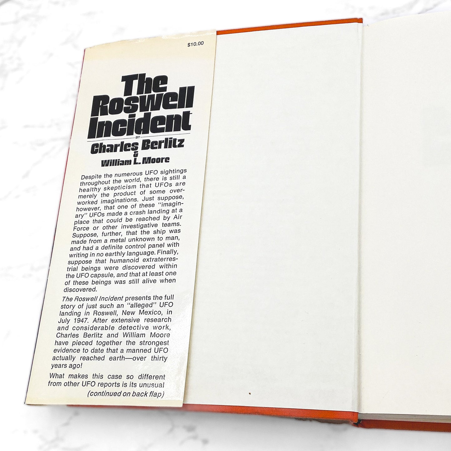 The Roswell Incident by Charles Berlitz & William L. Moore [FIRST EDITION] 1980 • Grosset & Dunlap