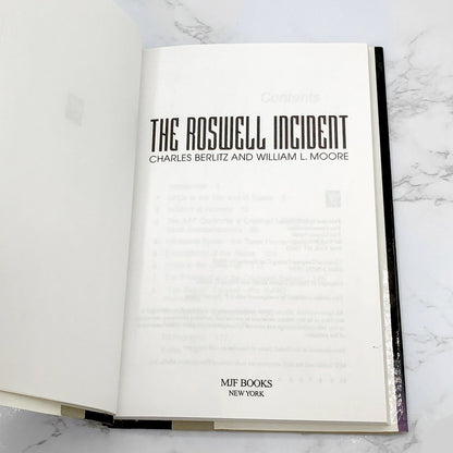 The Roswell Incident by Charles Berlitz & William L. Moore [HARDCOVER RE-ISSUE] 1996 • MJF Books