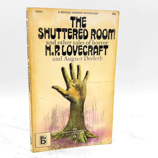 The Shuttered Room & Other Tales of Horror by H.P. Lovecraft and August Derleth [FIRST PAPERBACK PRINTING] 1971 • Beagle Books