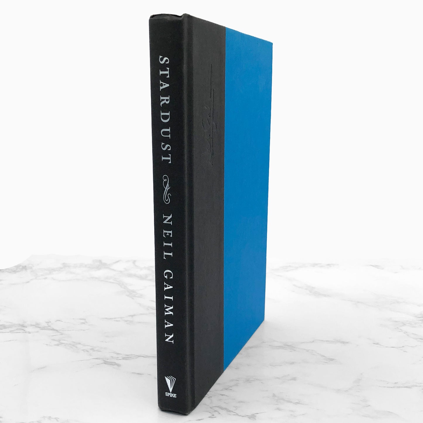 Stardust by Neil Gaiman [FIRST EDITION • FIRST PRINTING] 1999 • Spike