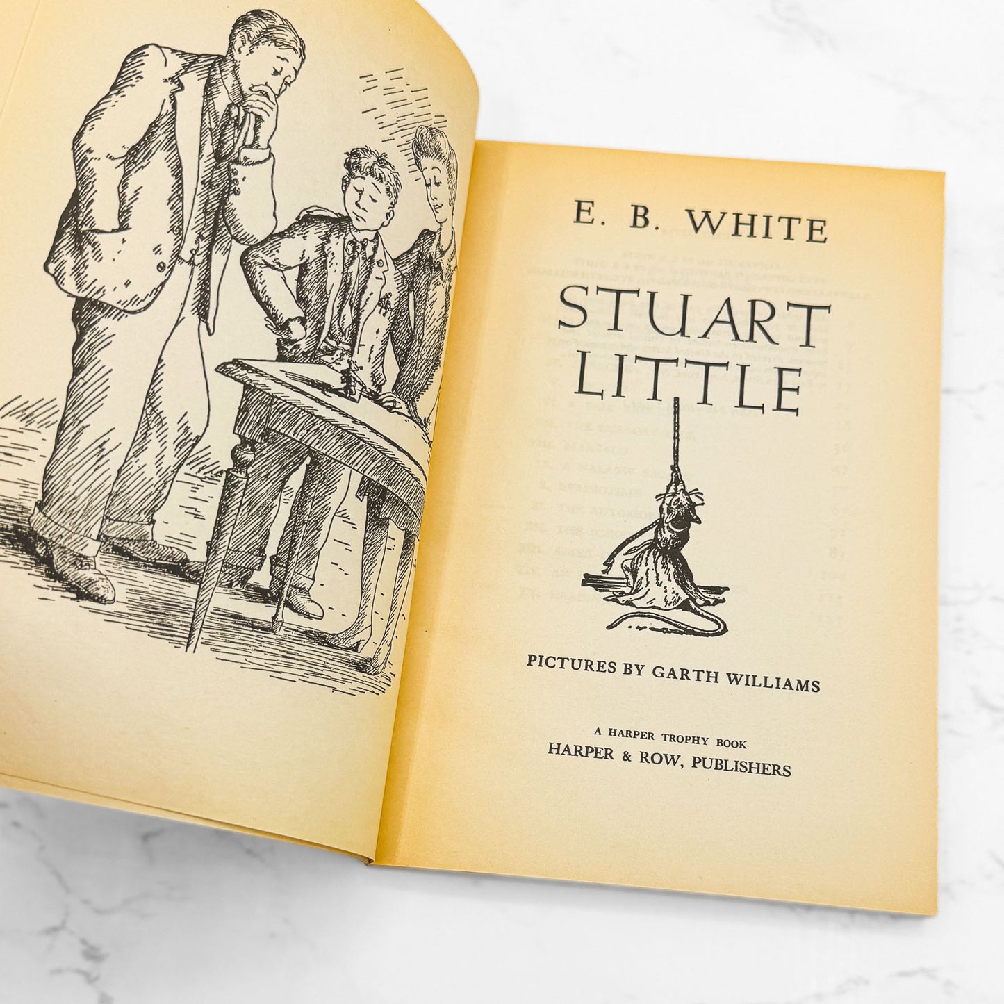 Stuart Little by E.B. White [TRADE PAPERBACK] 1996 • Harper Trophy