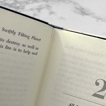 A Swiftly Tilting Planet by Madeleine L'Engle [FIRST EDITION] 1980 • 6th Print • FSG *See Condition!