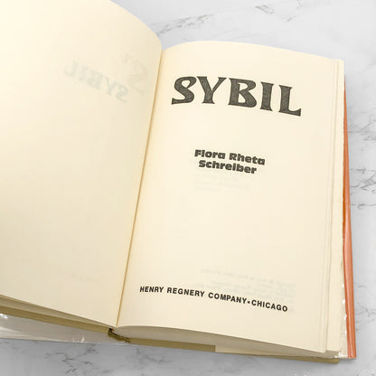 Sybil by Flora Rheta Schreiber [1973 HARDCOVER] BCE • Henry Regnery