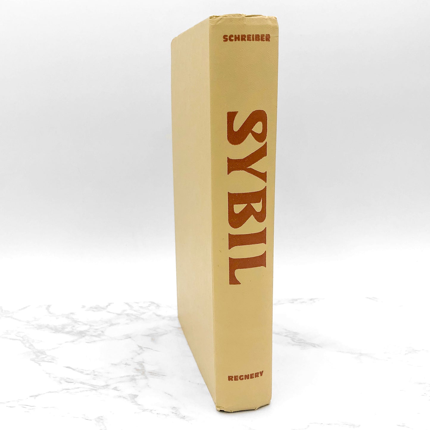 Sybil by Flora Rheta Schreiber [1973 HARDCOVER] BCE • Henry Regnery