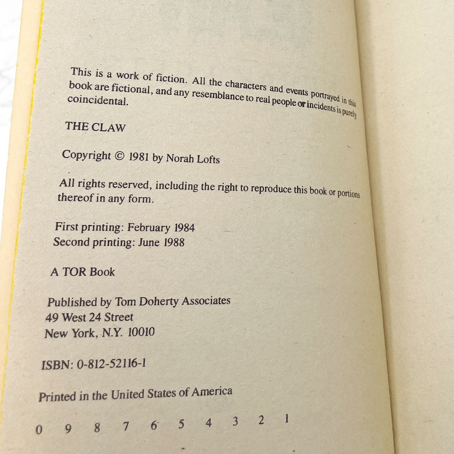 The Claw by Norah Lofts [FIRST U.S. PAPERBACK EDITION] 1984 • TOR Horror