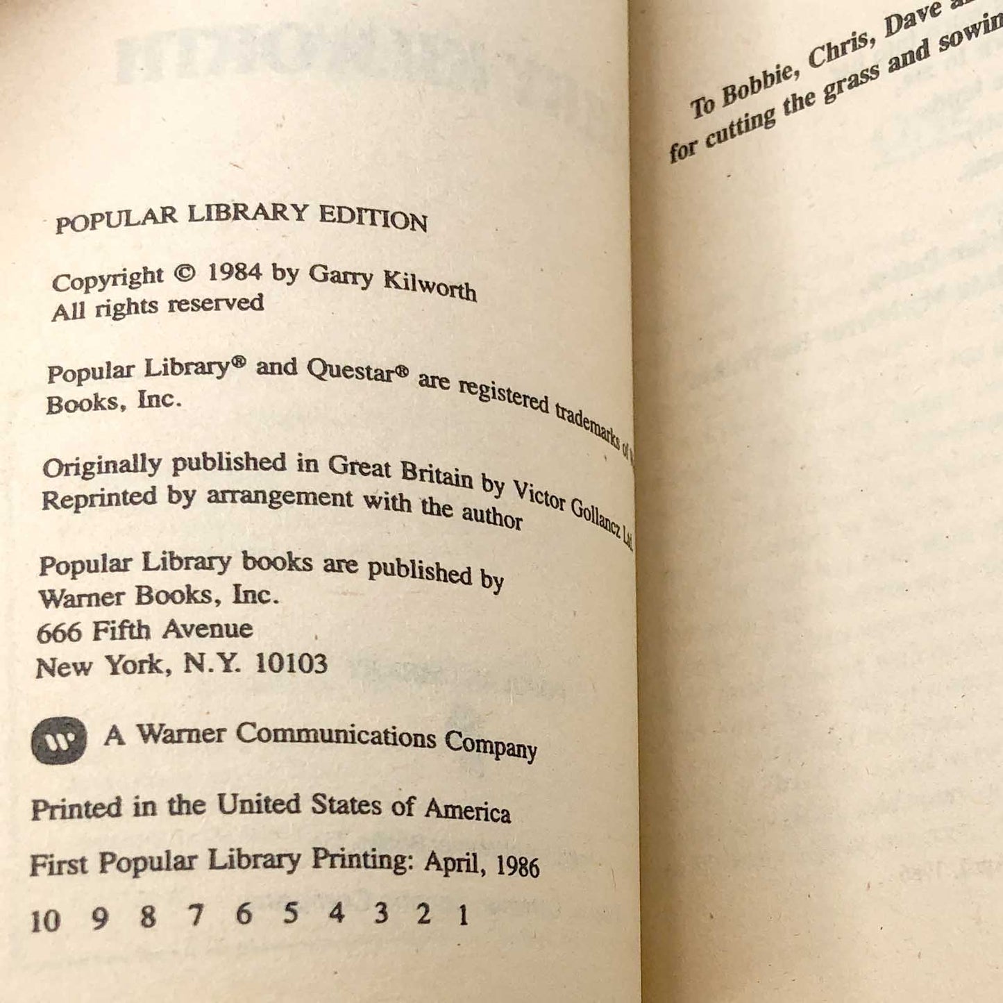 Theater of Timesmiths by Garry Kilworth [FIRST PAPERBACK PRINTING] 1986 • Questar Sci-Fi