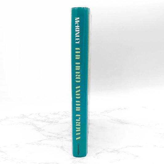 The Hero and the Crown by Robin Mckinley [FIRST EDITION] 1984 • Greenwillow Books