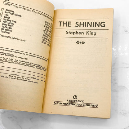 The Shining by Stephen King [1978 PAPERBACK] • Signet