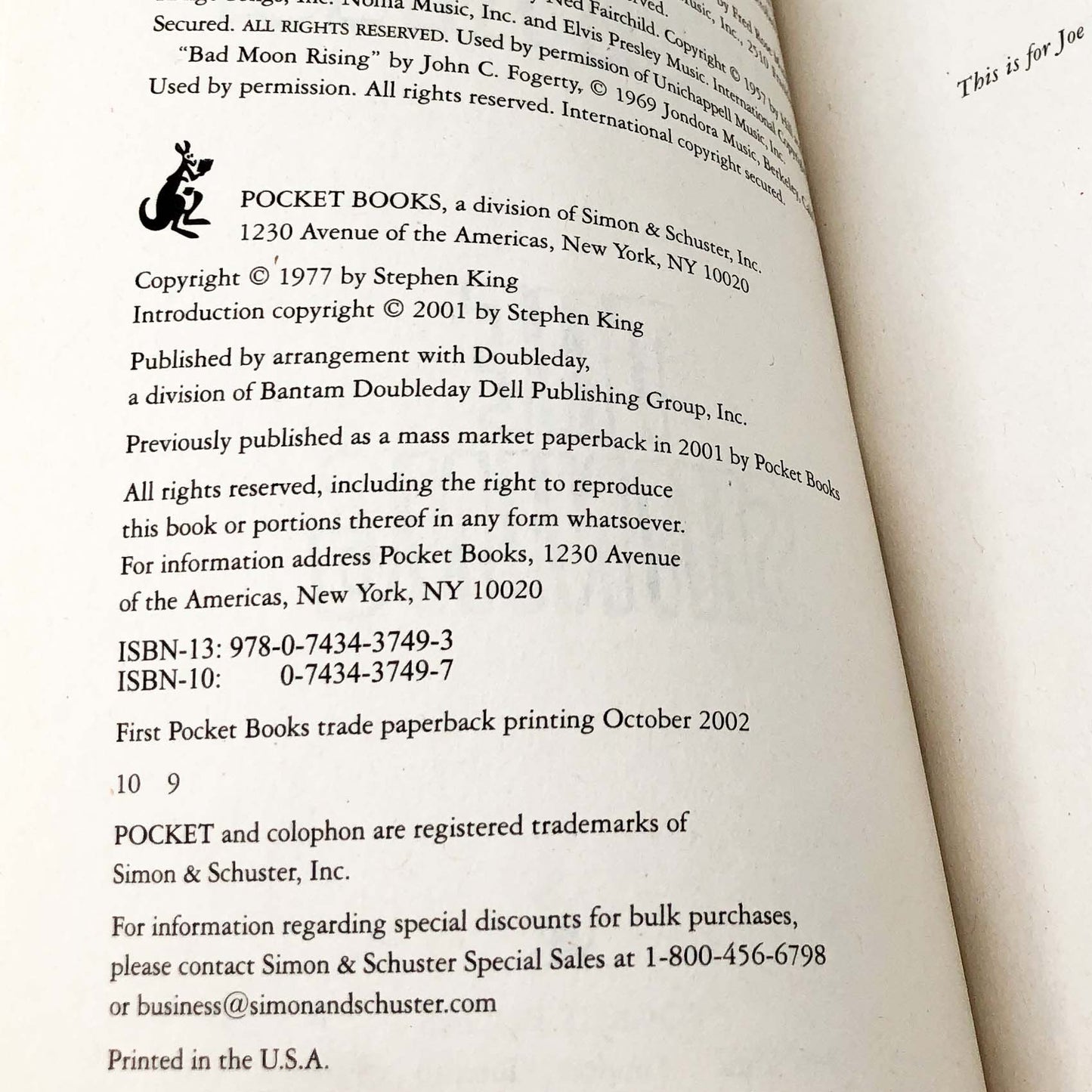 The Shining by Stephen King [TRADE PAPERBACK RE-ISSUE] 2002 • w/ Pop-Art Cover