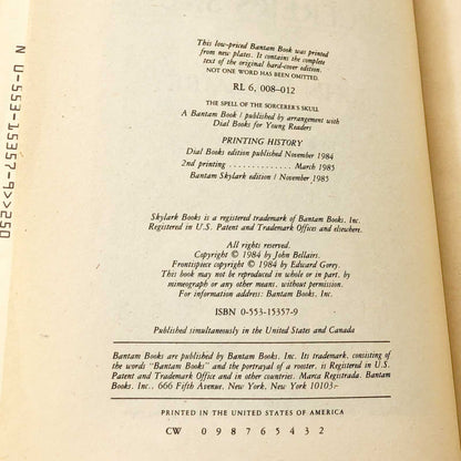 The Spell of the Sorcerer's Skull by John Bellairs [FIRST PAPERBACK EDITION] 1985 • Bantam Skylark