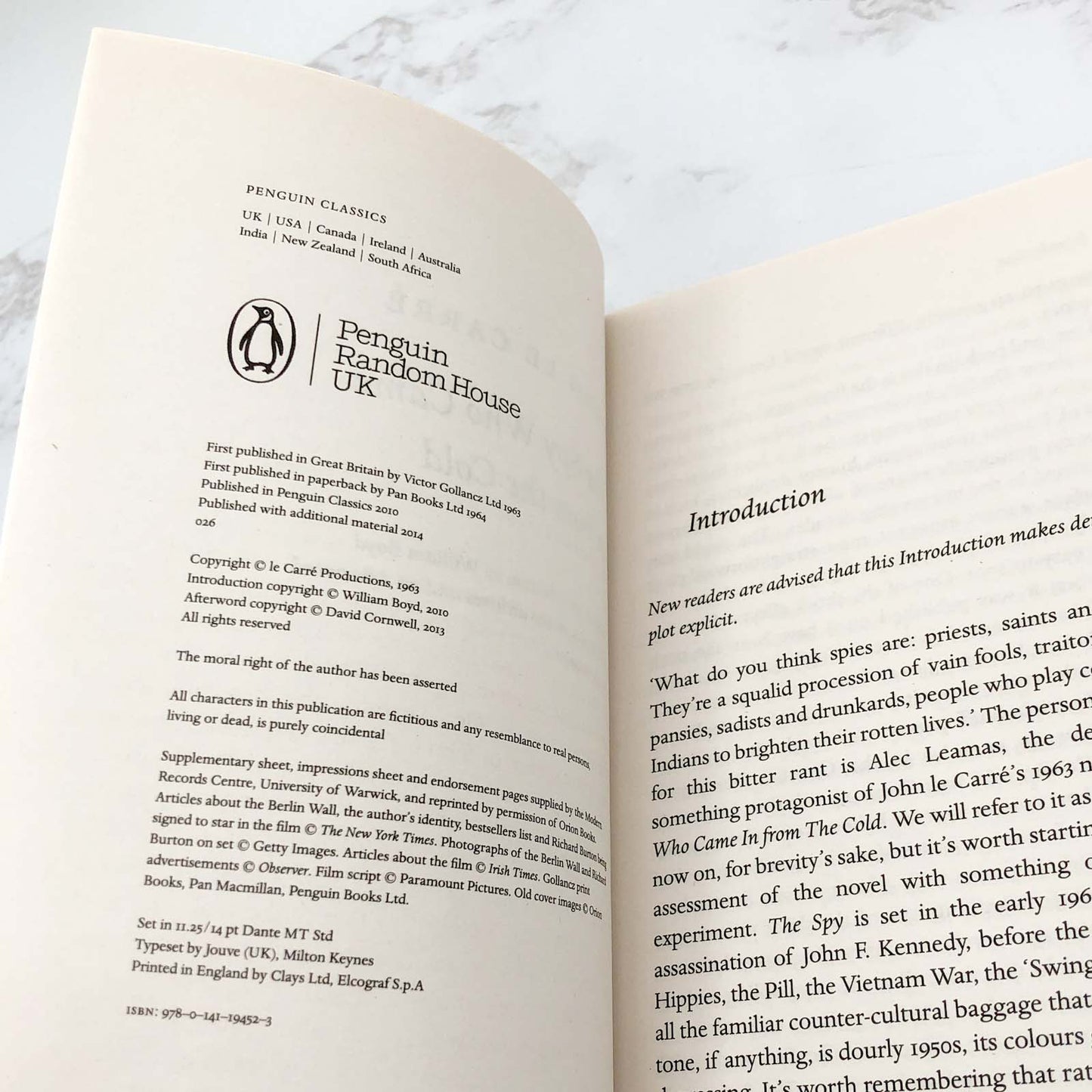 The Spy Who Came in From the Cold by John le Carré [U.K TRADE PAPERBACK] 2014 • Penguin Classics