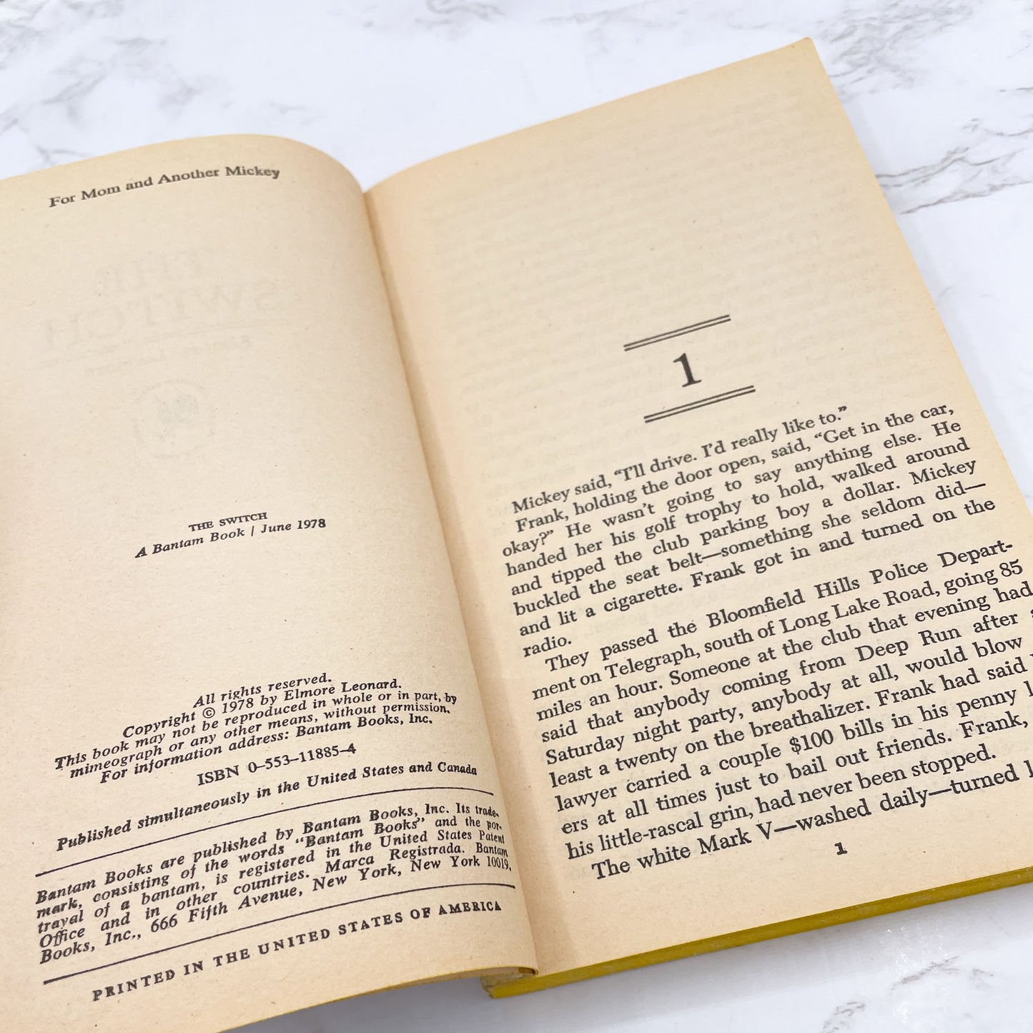 The Switch by Elmore Leonard [FIRST EDITION • FIRST PRINTING] 1978 • Bantam *condition