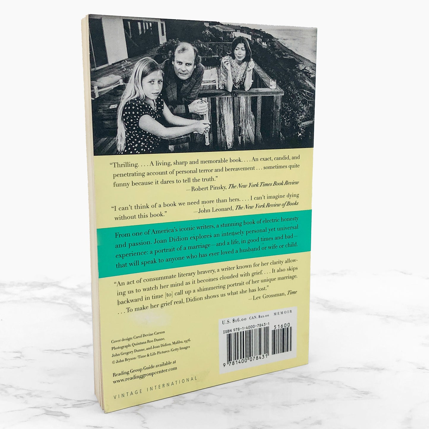 The Year of Magical Thinking by Joan Didion [TRADE PAPERBACK] 2007 • Vintage International