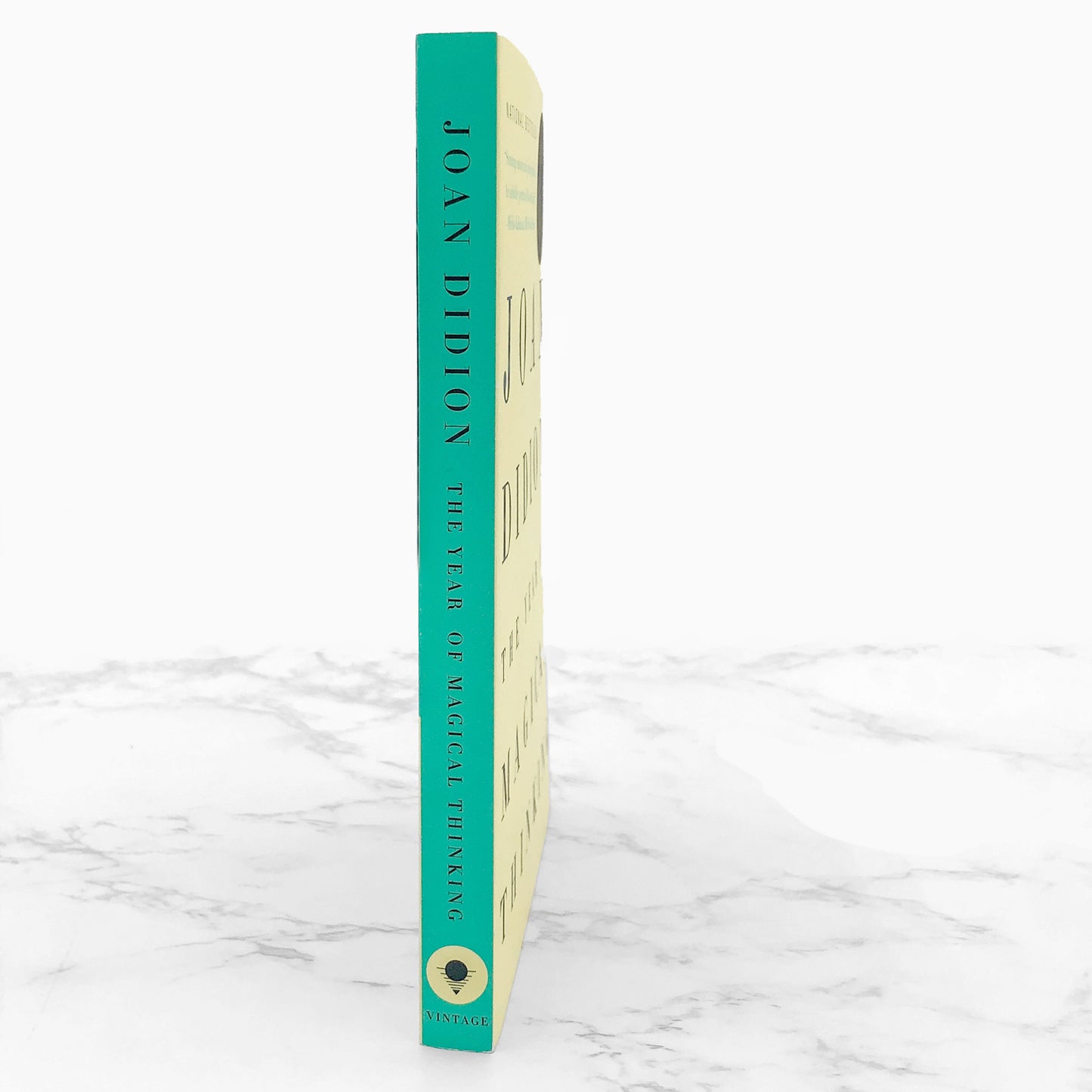 The Year of Magical Thinking by Joan Didion [TRADE PAPERBACK] 2007 • Vintage International