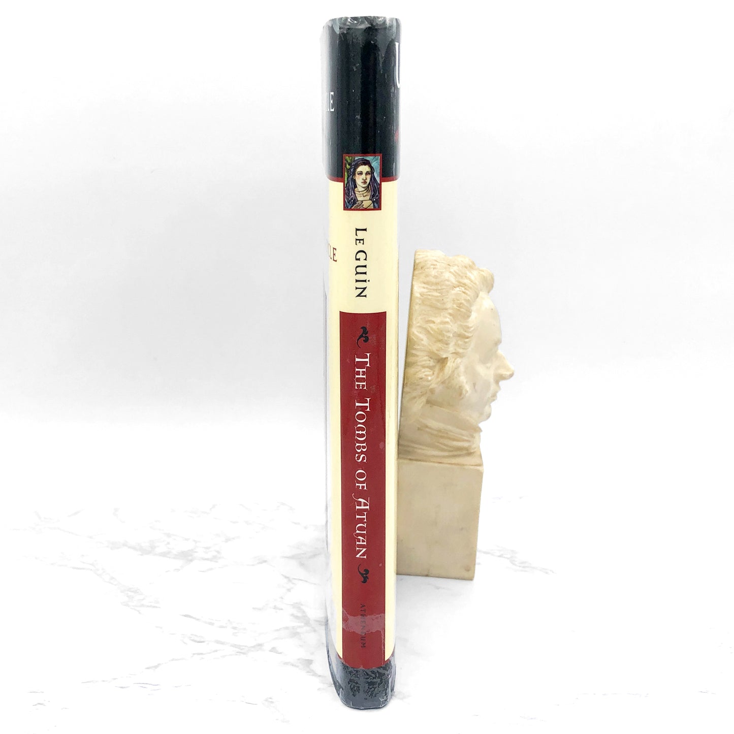 The Tombs of Atuan by Ursula K. Le Guin [HARDCOVER RE-PRINT] 2001 • Atheneum • Earthsea #2