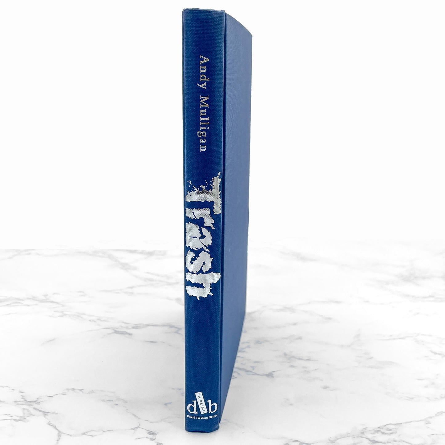 Trash by Andy Mulligan SIGNED! [LIMITED U.K. FIRST EDITION • FIRST PRINTING] 2010 • David Fickling Books