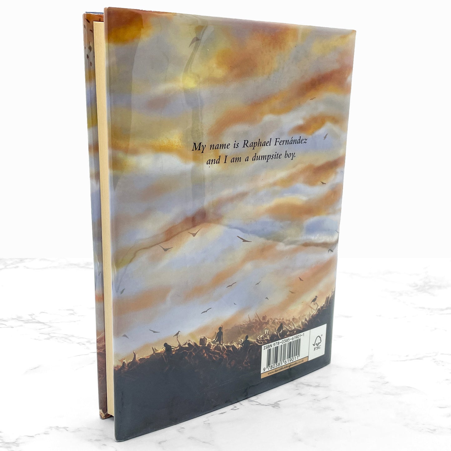 Trash by Andy Mulligan SIGNED! [LIMITED U.K. FIRST EDITION • FIRST PRINTING] 2010 • David Fickling Books