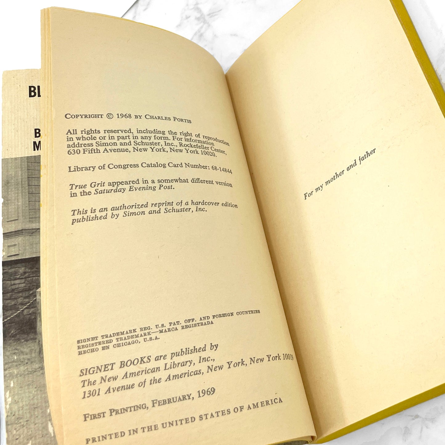 True Grit by Charles Portis [FIRST PAPERBACK PRINTING] 1969 • Signet • Movie Tie-in