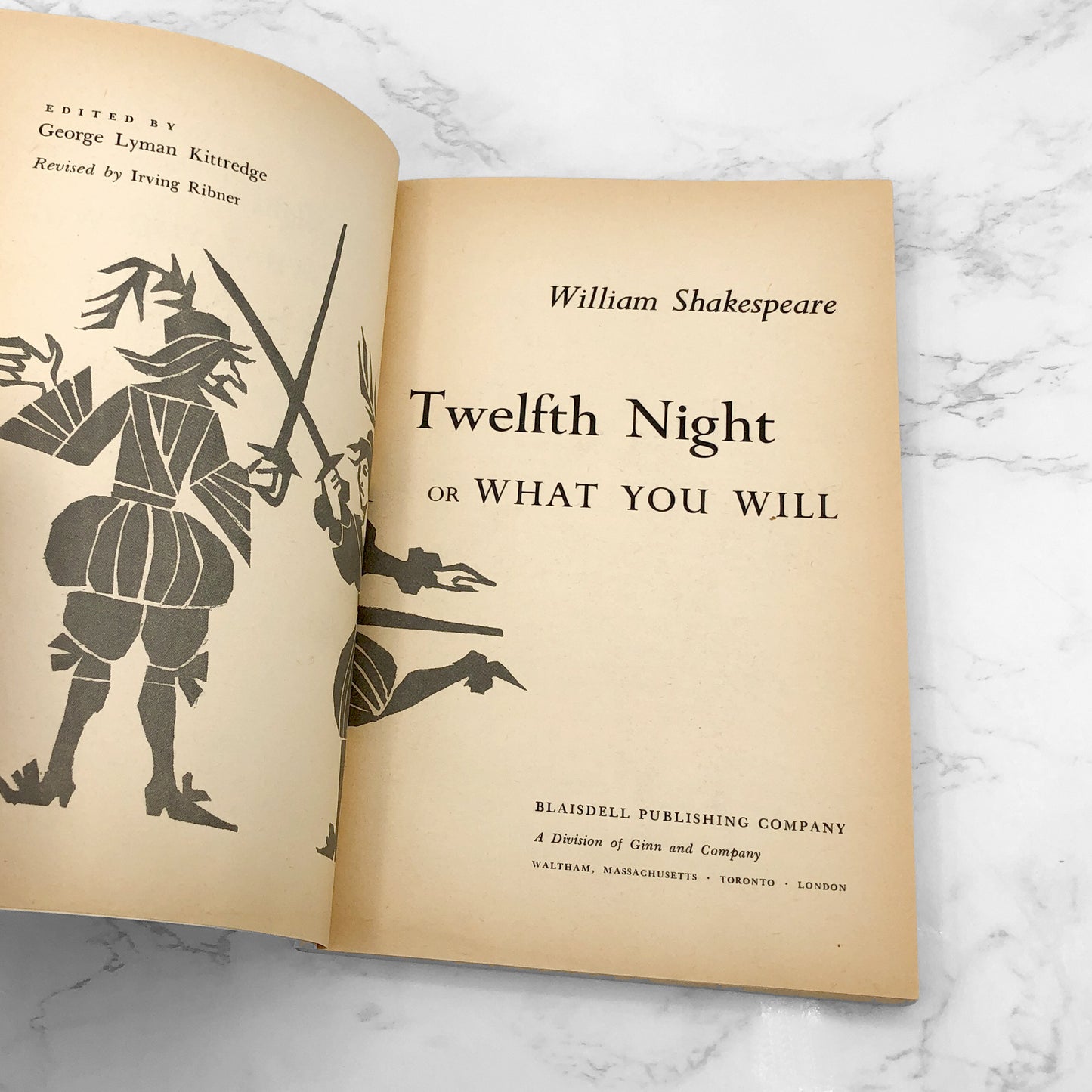Twelfth Night by William Shakespeare [TRADE PAPERBACK] 1966 • Blaisdell *Condition