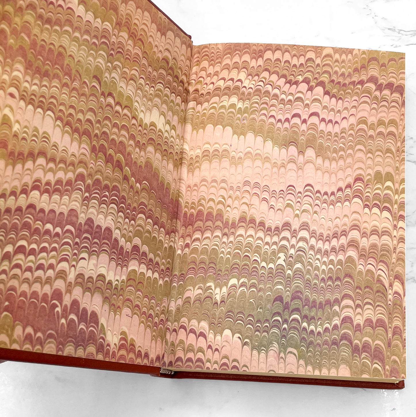 Twenty Thousand Leagues Under the Sea by Jules Verne [LEATHER-BOUND HARDCOVER] 1986 • The Booklovers Library