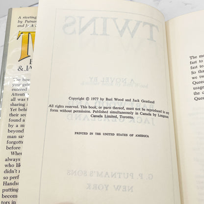 Twins by Bari Wood & Jack Geasland [1977 HARDCOVER] • BCE • G.P. Putnam's Sons