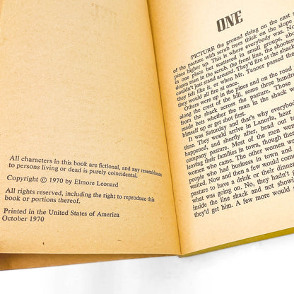 Valdez is Coming by Elmore Leonard [FIRST EDITION] 1970 • Fawcett Crest