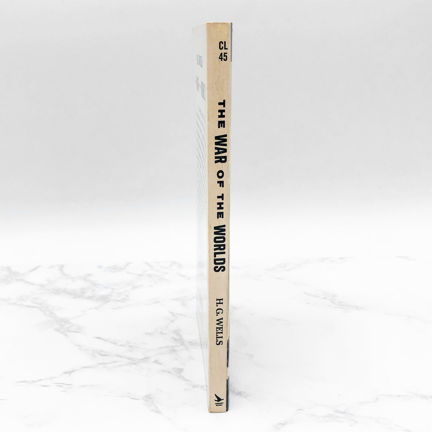 The War of the Worlds by H.G. Wells [1964 PAPERBACK] • Airmont