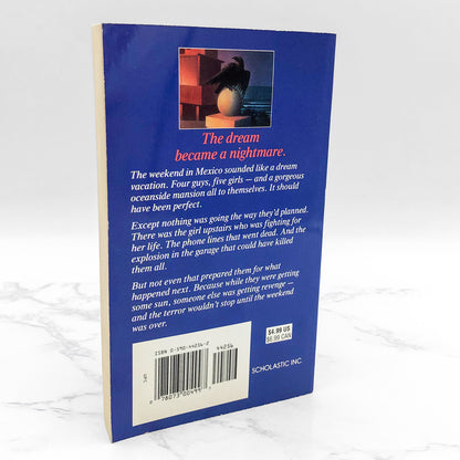 Weekend by Christopher Pike [1986 PAPERBACK] • Point Horror #3