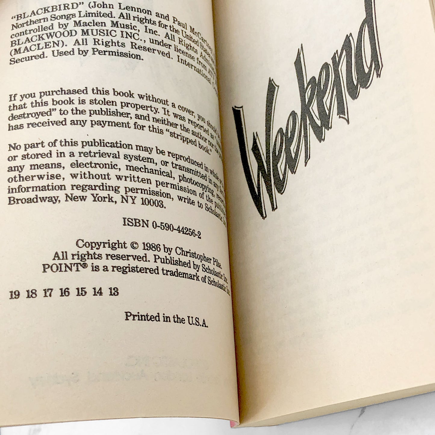 Weekend by Christopher Pike [1986 PAPERBACK] • Point Horror #3