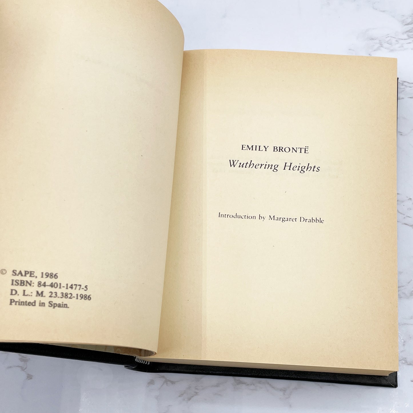 Wuthering Heights by Emily Bronte [LEATHER-BOUND HARDCOVER] 1986 • The Booklovers Library